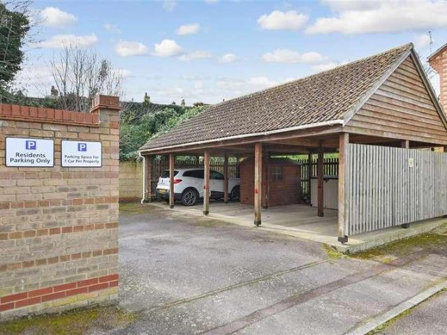1 bed flat for sale