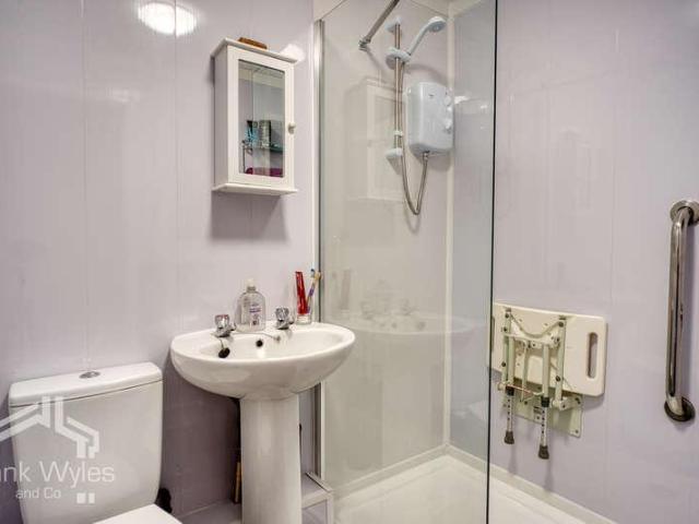 1 bed flat for sale