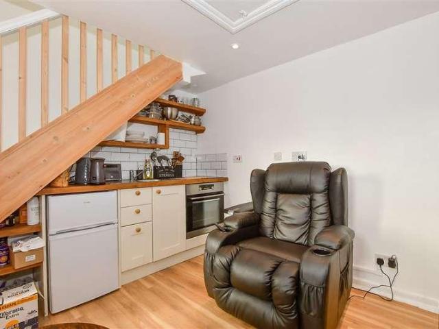1 bed flat for sale
