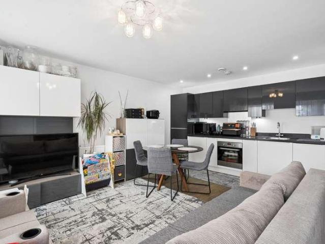 1 bed flat for sale