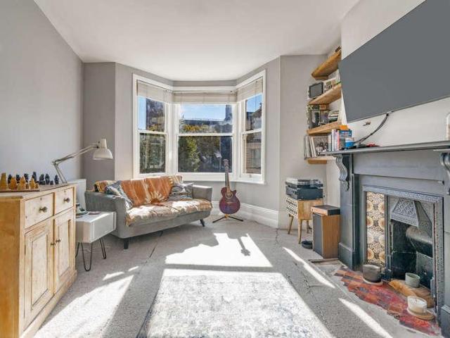 1 bed flat for sale