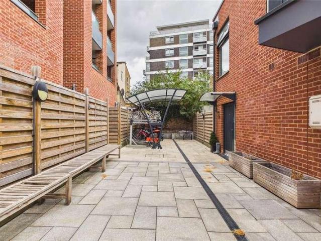 1 bed flat for sale
