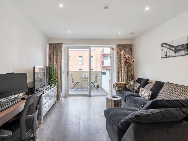 1 bed flat for sale