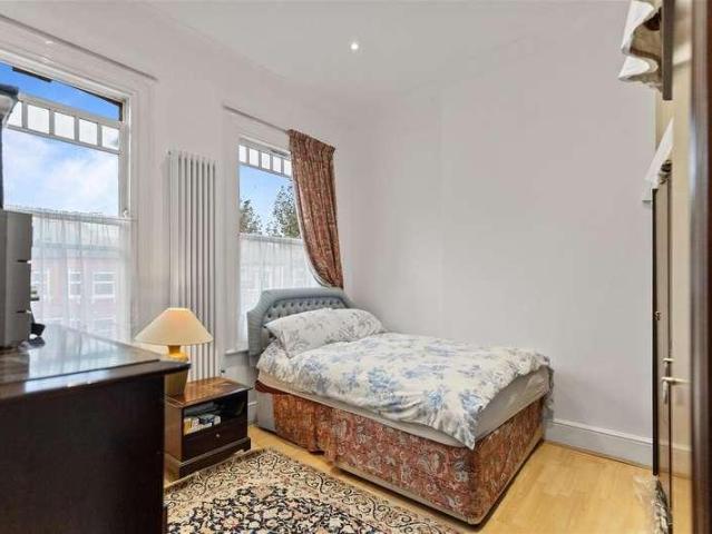 1 bed flat for sale