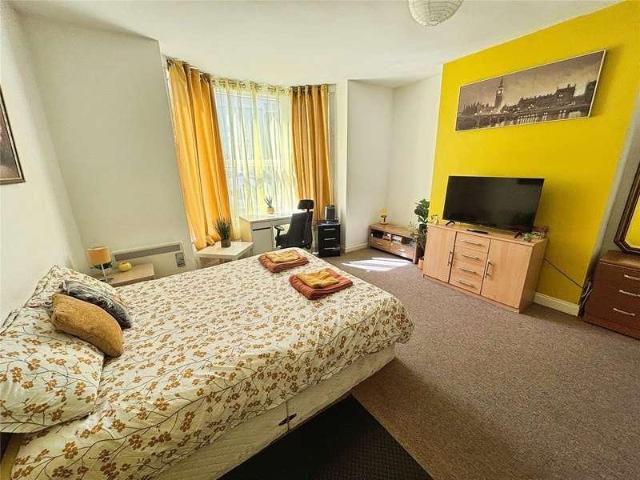 1 bed flat for sale