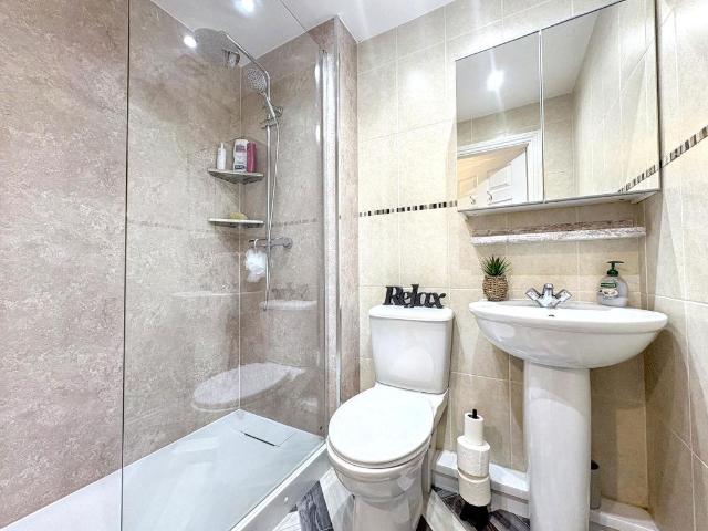 1 bed flat for sale