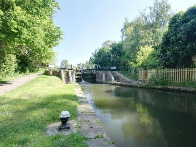 1 bed flat for sale