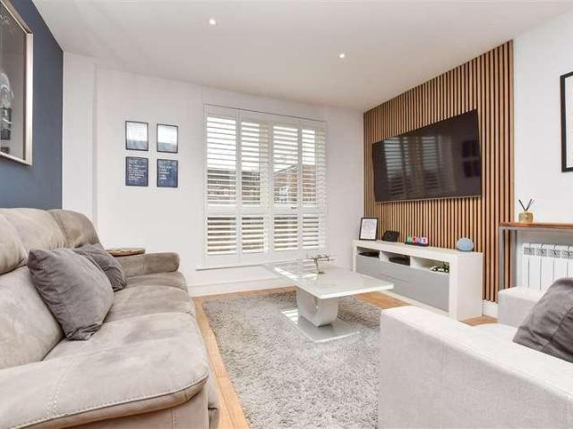 1 bed flat for sale