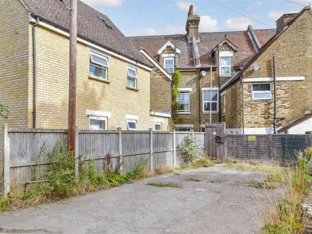1 bed flat for sale