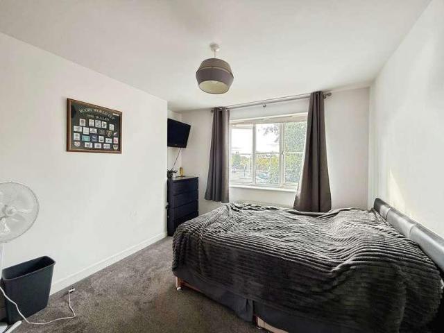 1 bed flat for sale
