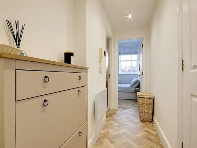 1 bed flat for sale
