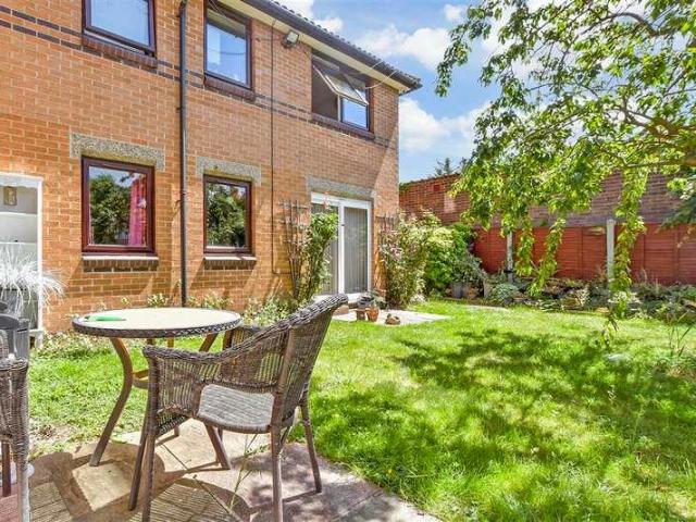 1 bed flat for sale