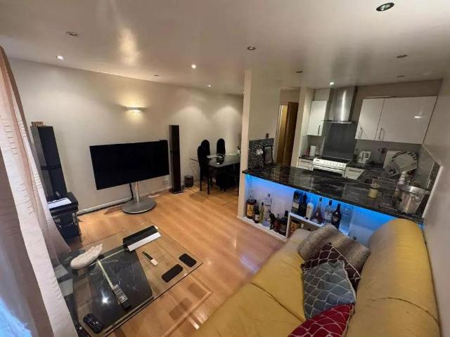 1 bed flat for sale