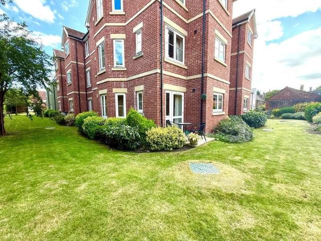 1 bed flat for sale