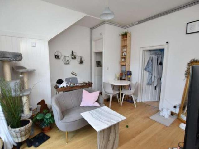 1 bed flat for sale