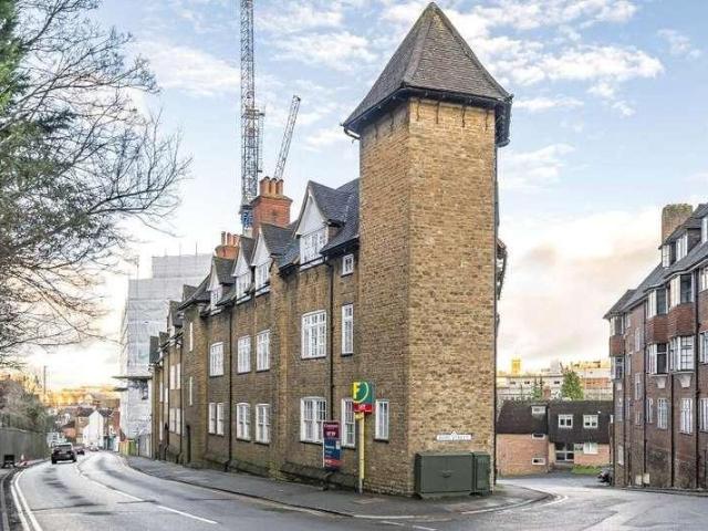 1 bed flat for sale