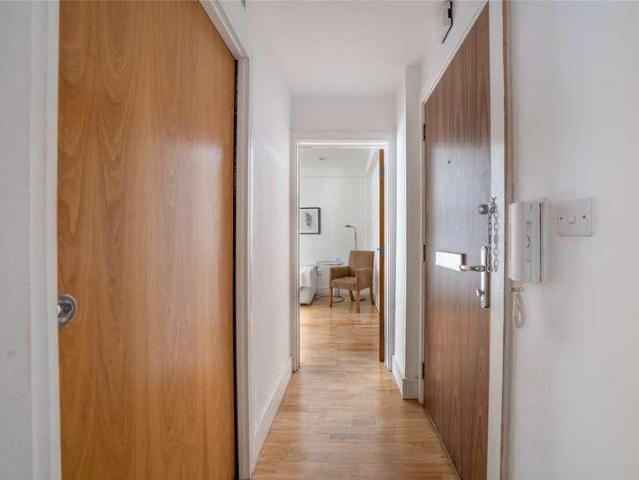 1 bed flat for sale