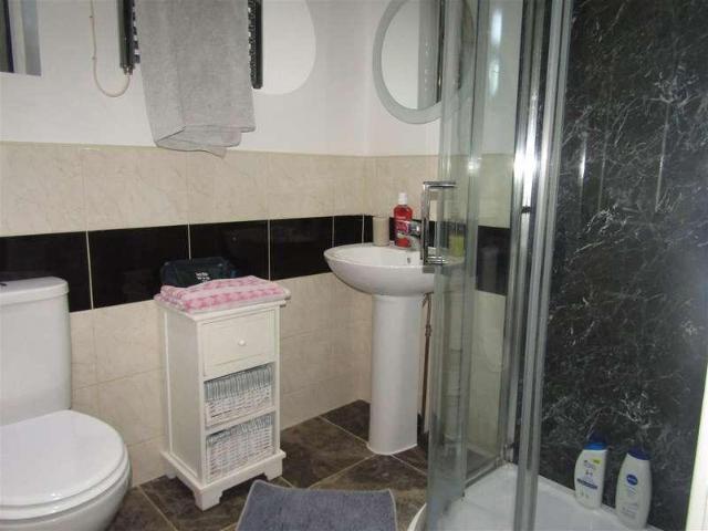 1 bed flat for sale