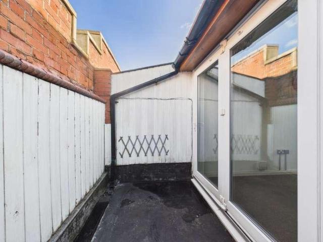 1 bed flat for sale