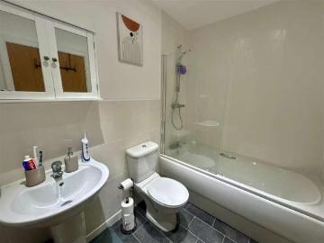 1 bed flat for sale