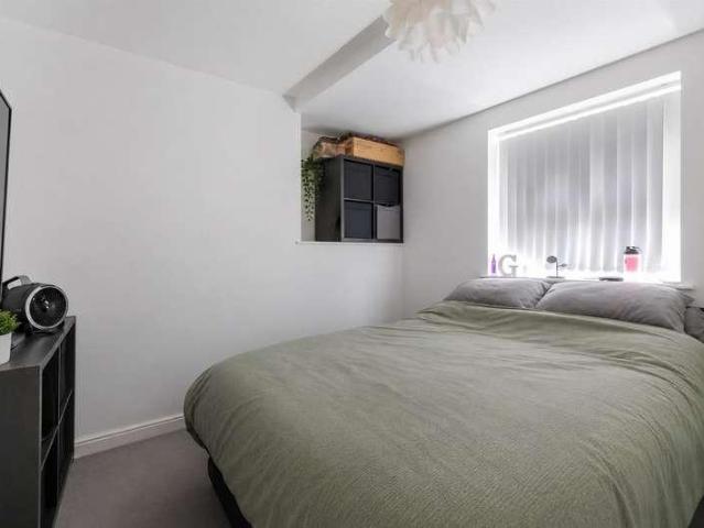 1 bed flat for sale