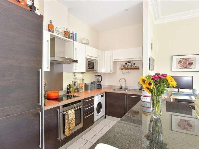 1 bed flat for sale