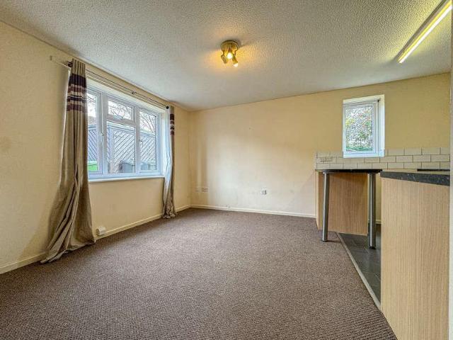 1 bed flat for sale