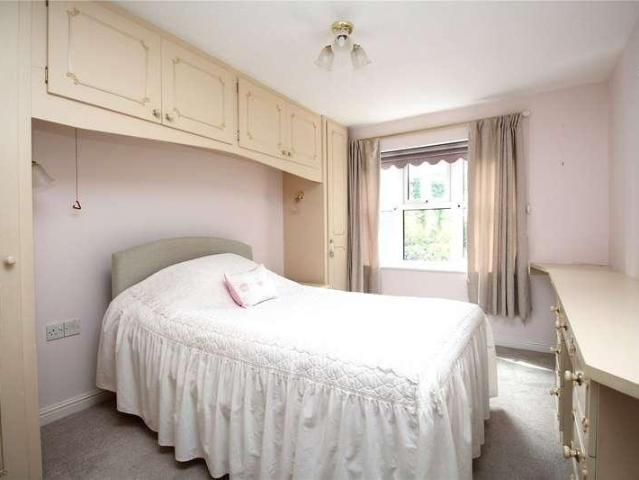 1 bed flat for sale