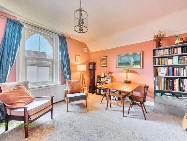 1 bed flat for sale
