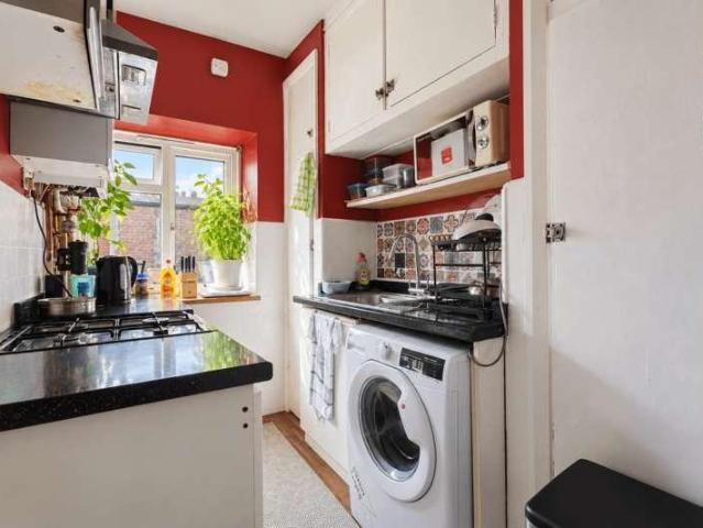 1 bed flat for sale