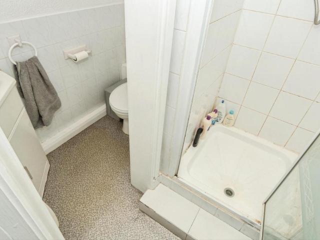 1 bed flat for sale