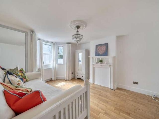 1 bed flat for sale