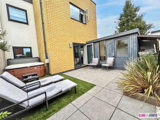 1 bed flat for sale