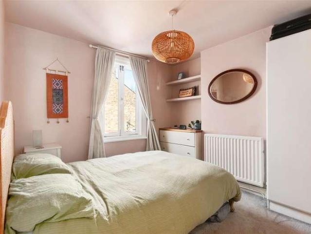 1 bed flat for sale