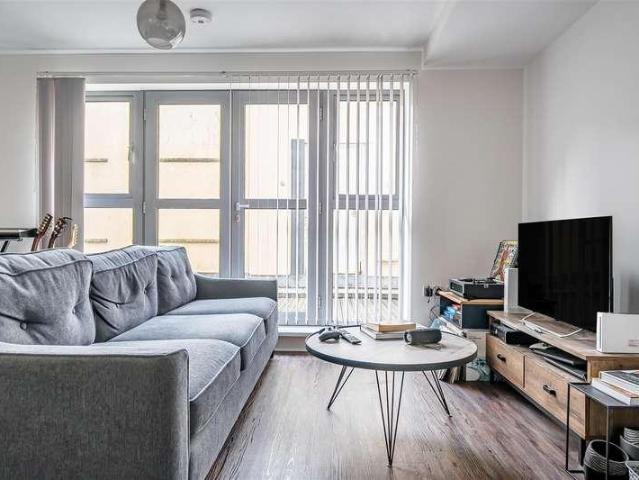 1 bed flat for sale