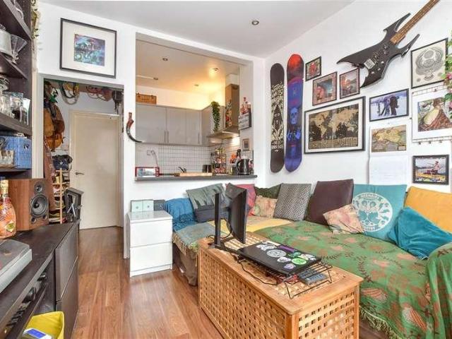 1 bed flat for sale