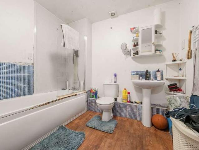 1 bed flat for sale