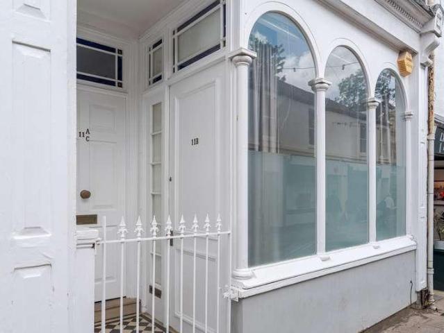 1 bed flat for sale