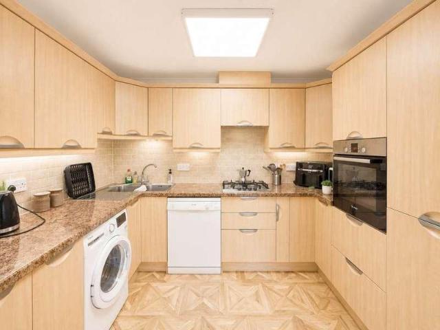 1 bed flat for sale