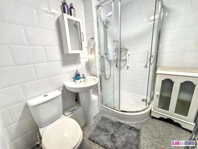 1 bed flat for sale