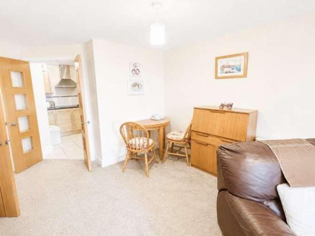 1 bed flat for sale