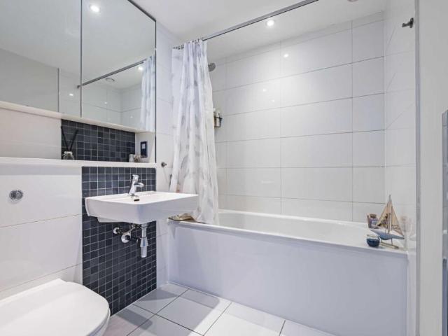 1 bed flat for sale