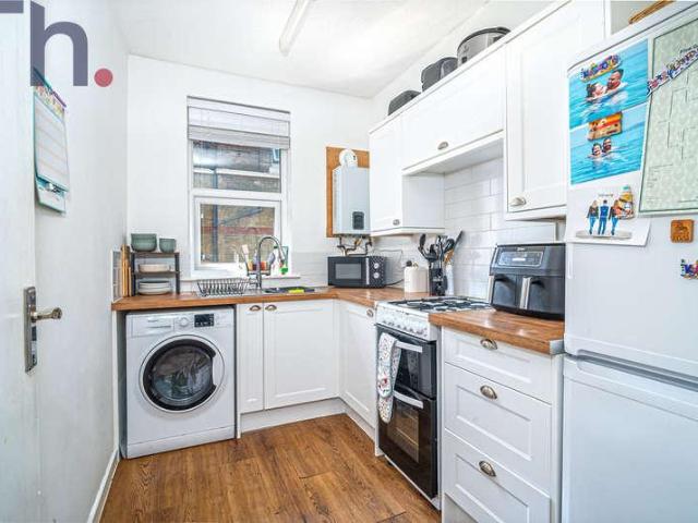 1 bed flat for sale