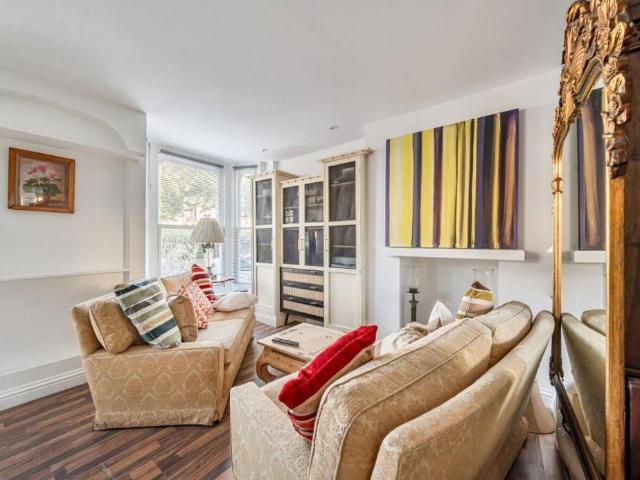 1 bed flat for sale
