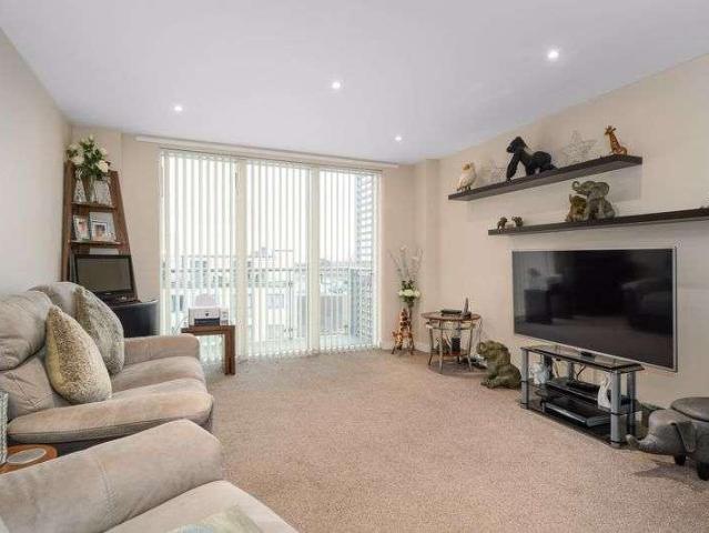 1 bed flat for sale