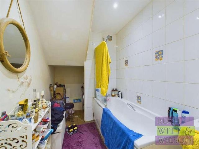 1 bed flat for sale