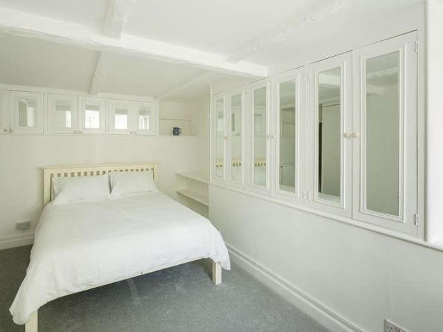 1 bed flat for sale