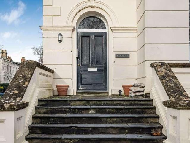 1 bed flat for sale