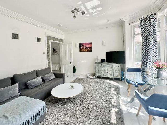 1 bed flat for sale
