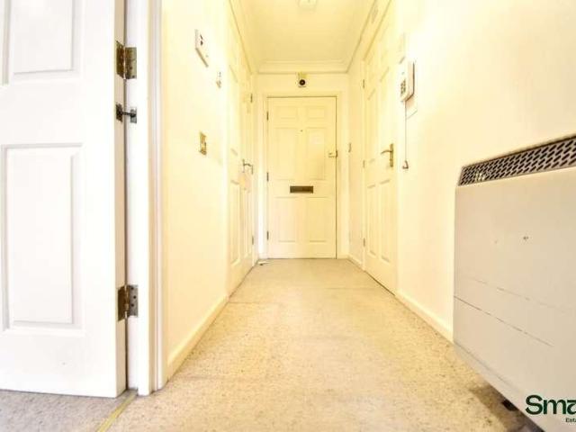 1 bed flat for sale